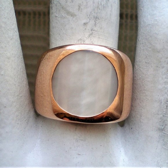 Designer Solid 18K 750 Rose Pink Gold Carved Mother Of Pearl Cocktail Ring 12.7g - Picture 2 of 12